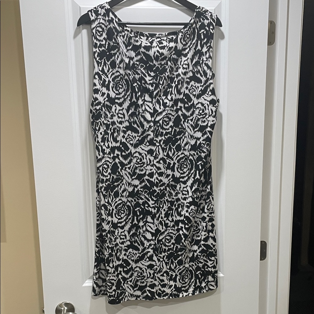 Source Unknown Monochrome Floral Mini Dress